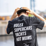 Rolex Supercars Yachts Hot moms t-shirt i svart